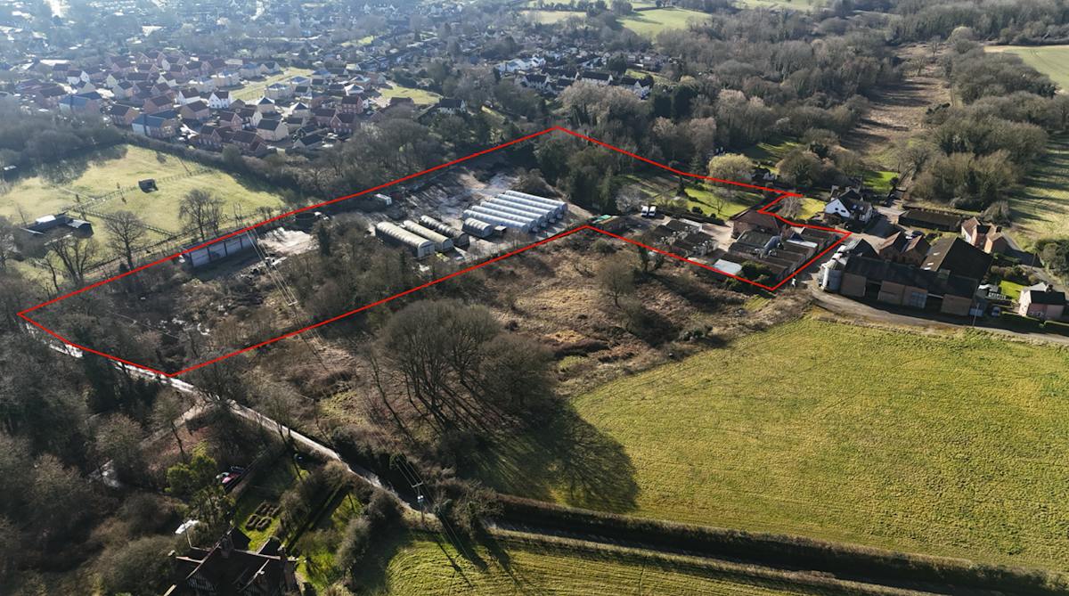 7d70c8a80677c074617fd2326cffca97 site drone shot with red outline2.png